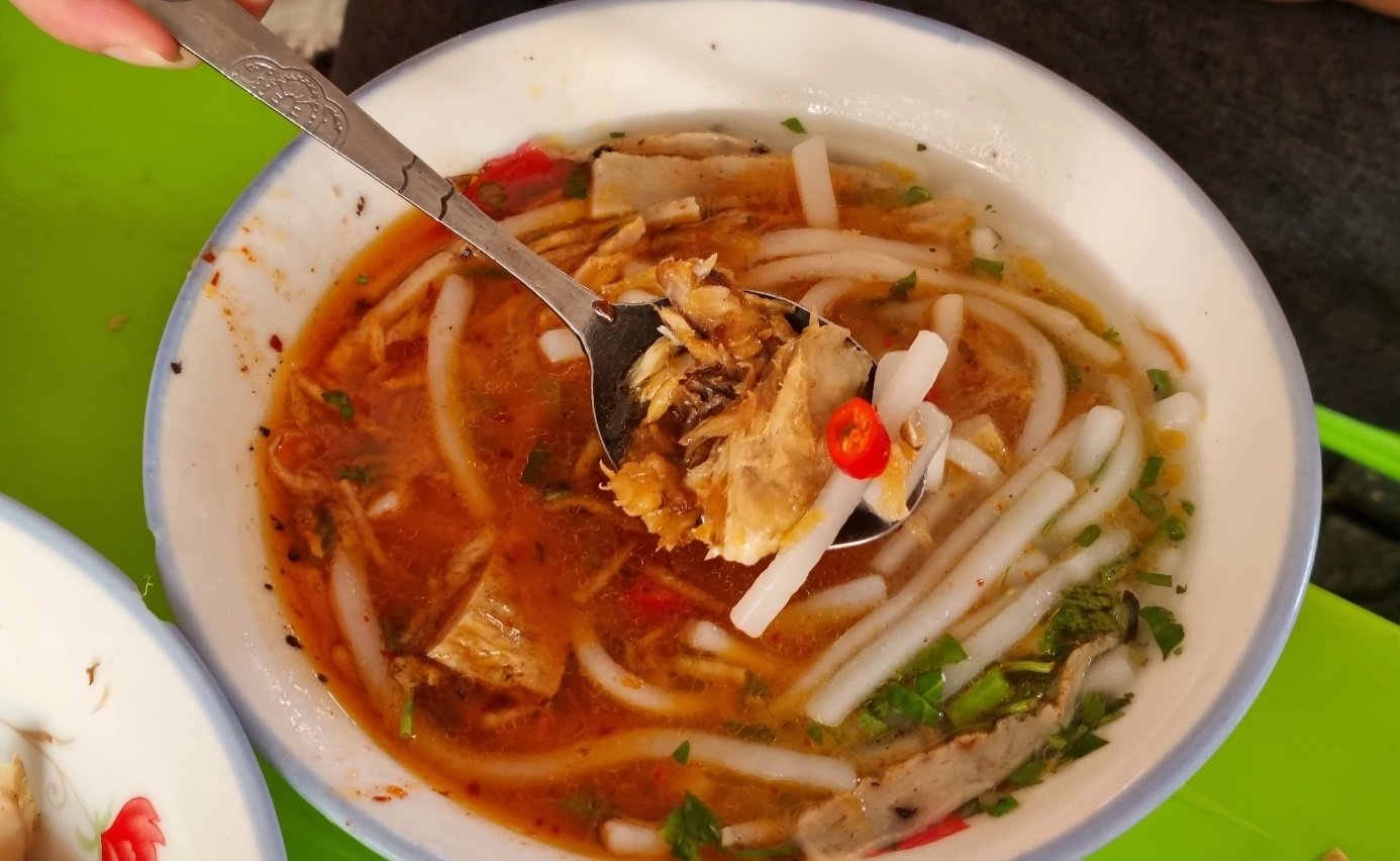 banh-canh-ruong-da-nang.jpg