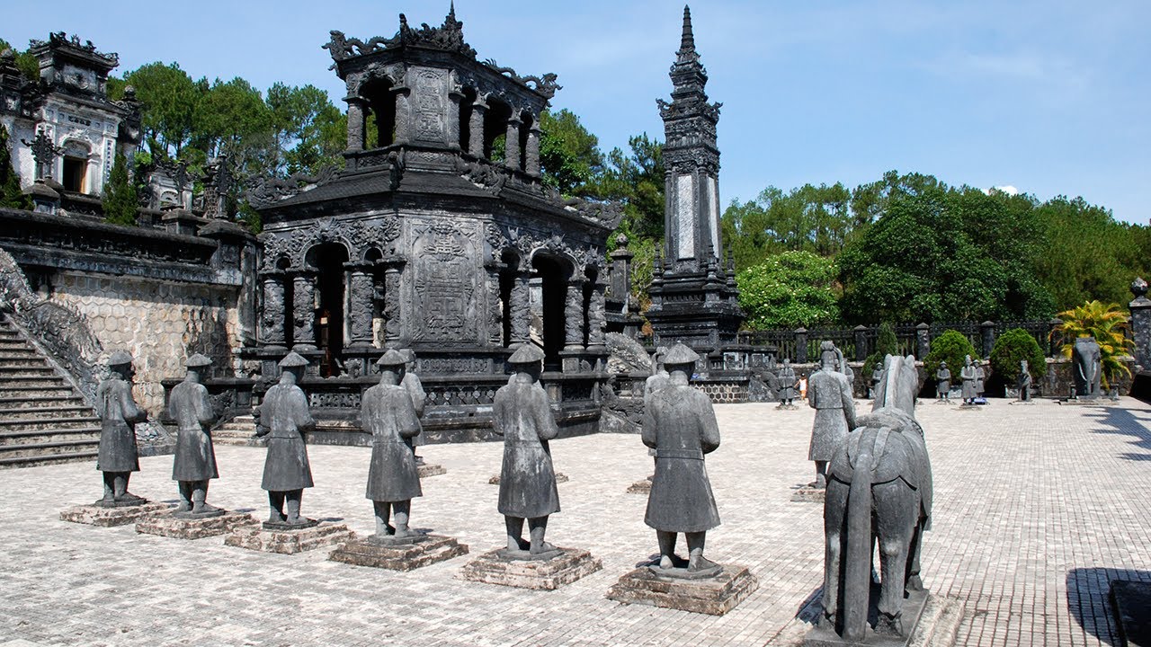 kháº£i Äá»nh.jpg